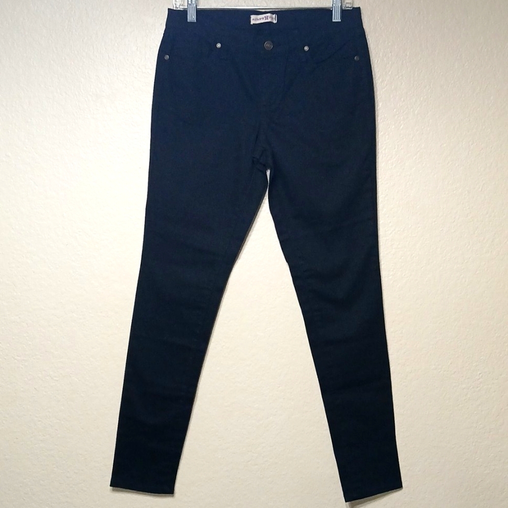 BO-22--ALTAR’D STATE JEANS